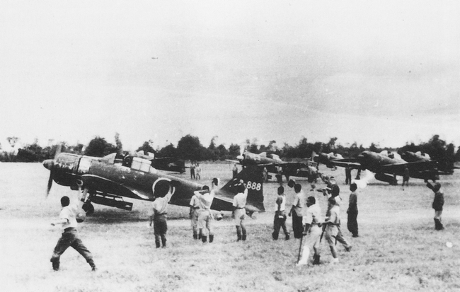 A6M2b_of_Kamikaze_Shikishima_Unit_in_Oct_1944.jpg