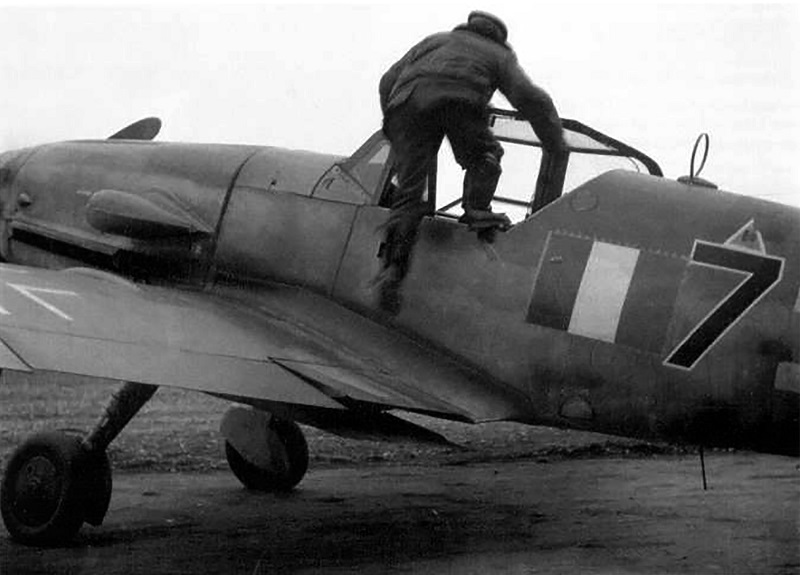 Messerschmitt-Bf-109G10R3-Erla-ANR-2Gr4Sqa-Black-7-Ugo-Drago-WNr-491353-Aviano-Italy-Feb-1945-01