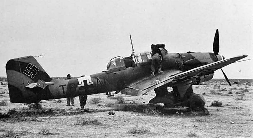 Ju_87R-2_T6-AN_Dec_1941_