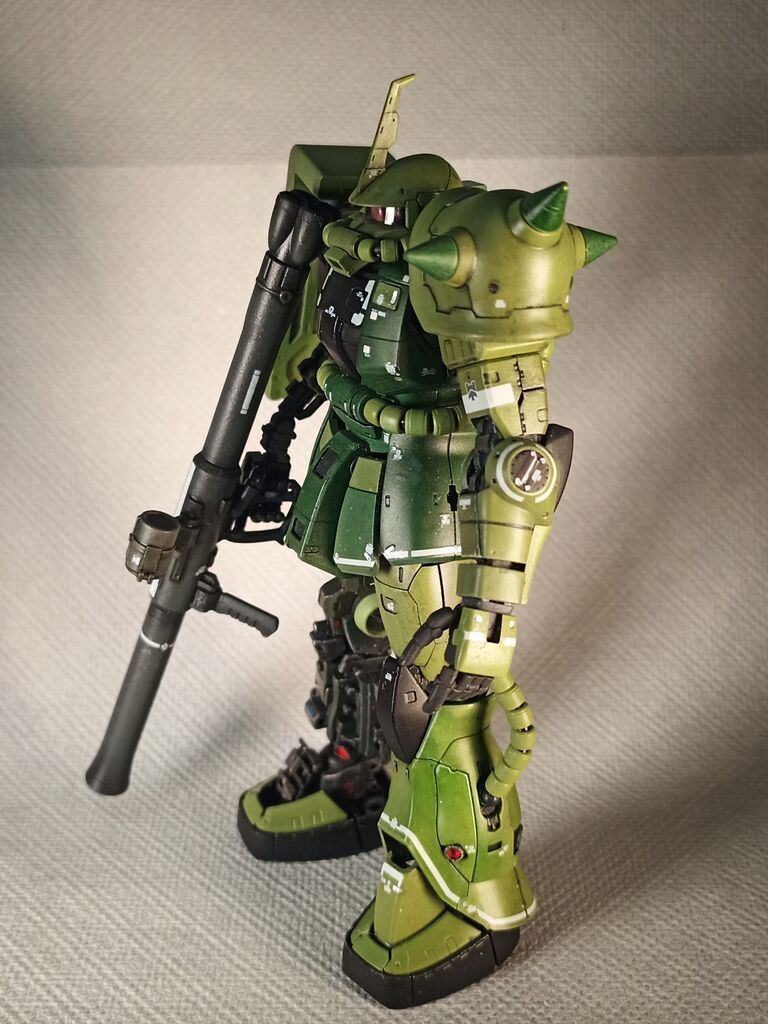 Zaku II 01