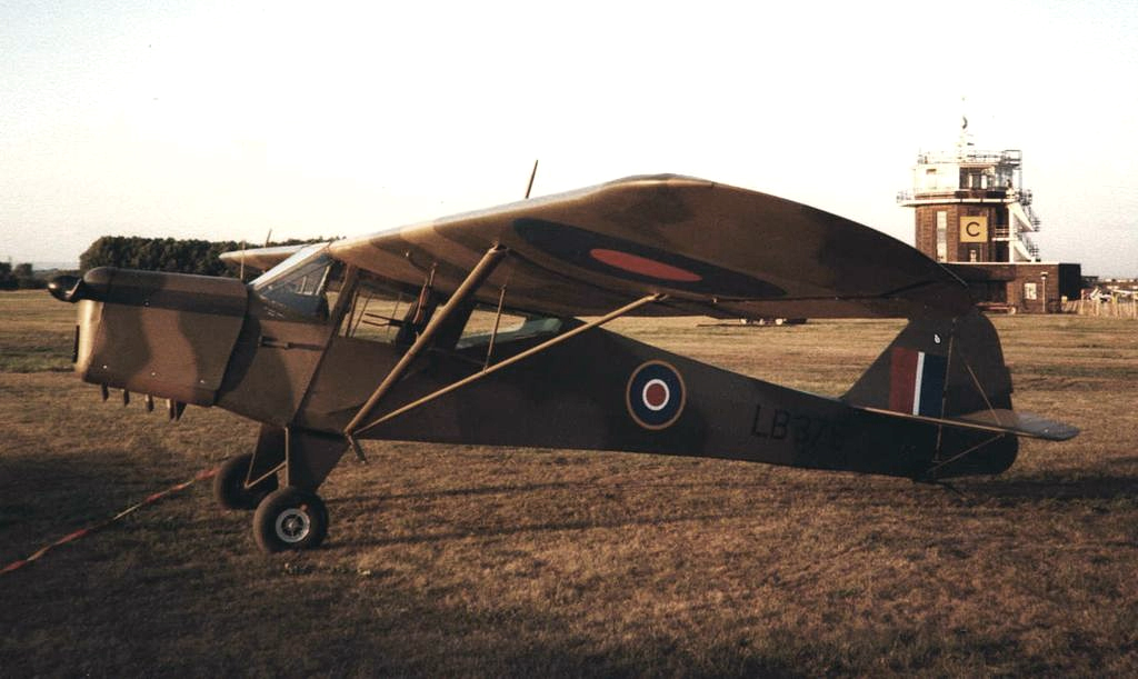 Auster_I_G-AHGW_Barton_08.83