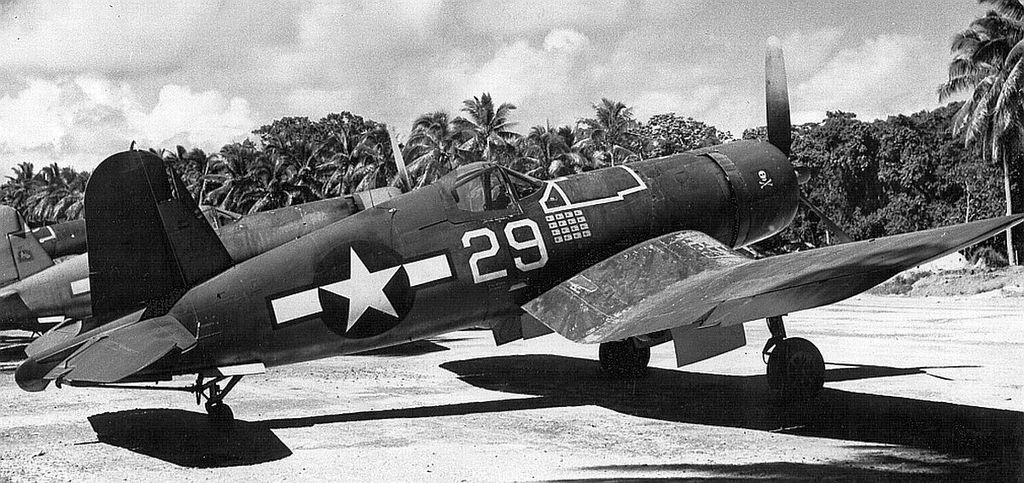 Vought-F4U-1A-Corsair-VF-17-White-29-BuNo-55995-Ike-Kepford-Ondonga-New-Georgia-1943-02.jpg