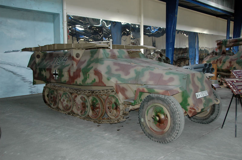 SCHUTZNEPANZERWAGEN 1