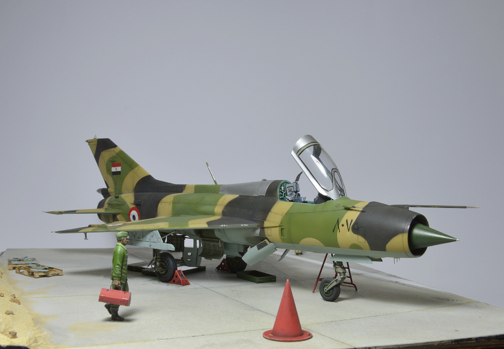 Mig 21 bas 004