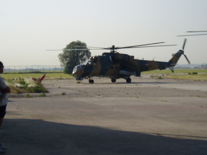 Hind 200